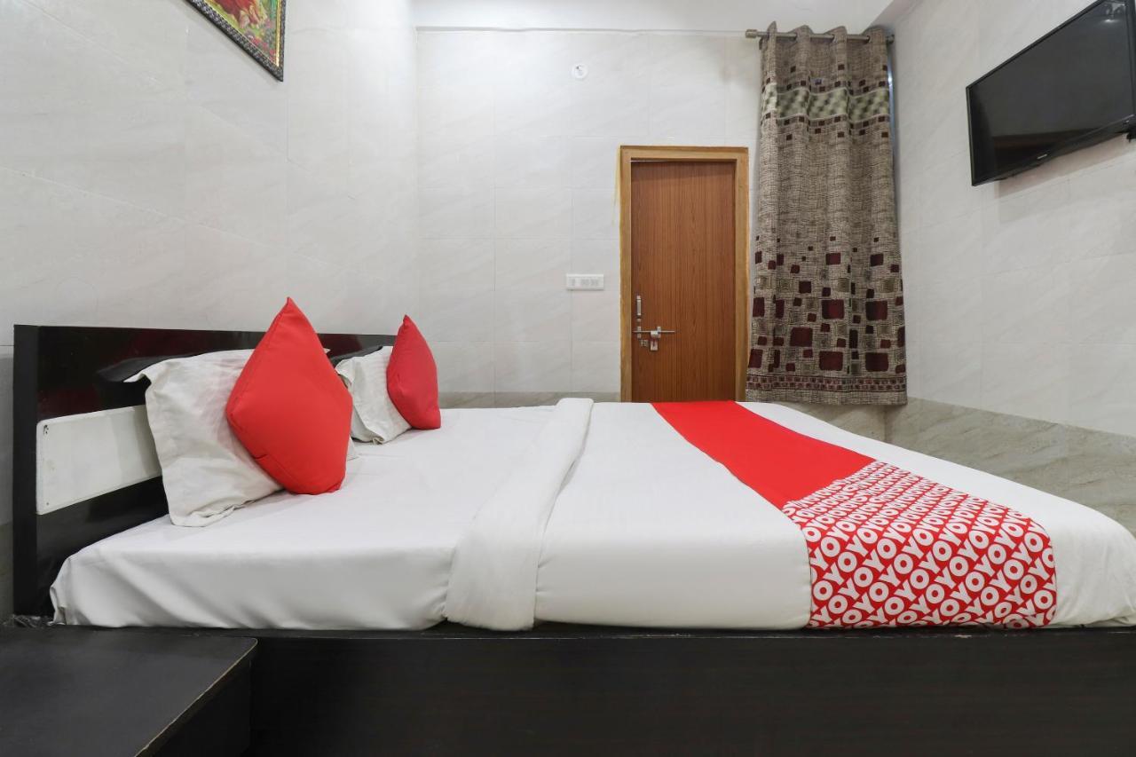 Oyo 69378 Trilok Dham Vrindavan Ngoại thất bức ảnh