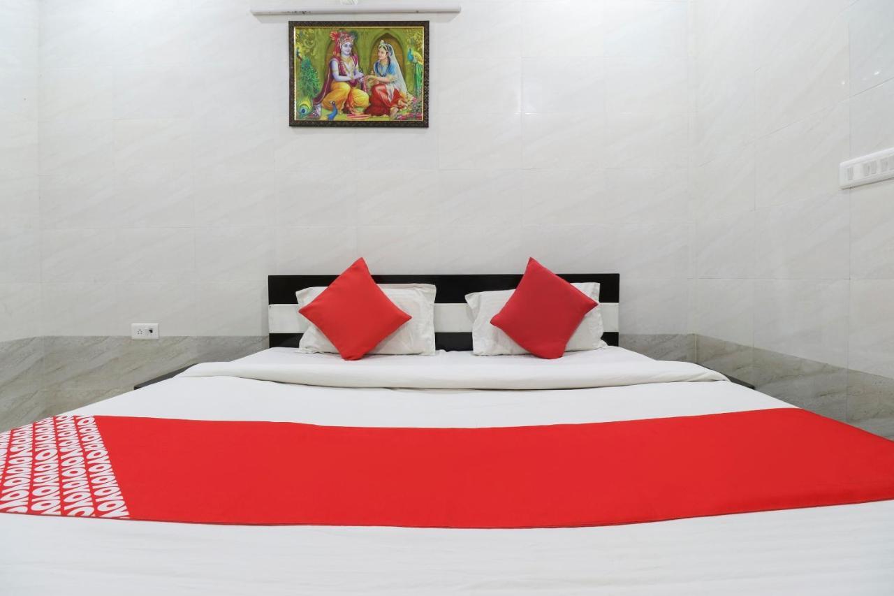 Oyo 69378 Trilok Dham Vrindavan Ngoại thất bức ảnh