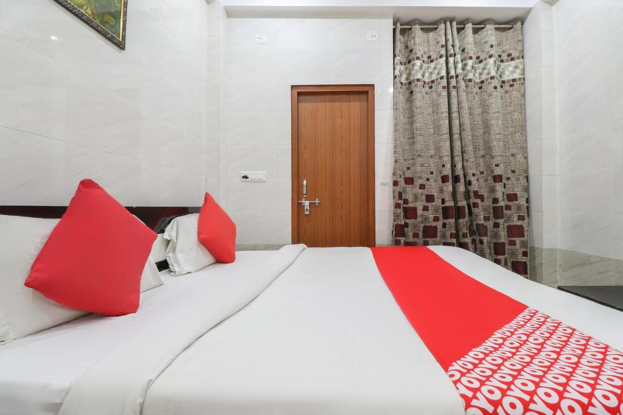 Oyo 69378 Trilok Dham Vrindavan Ngoại thất bức ảnh